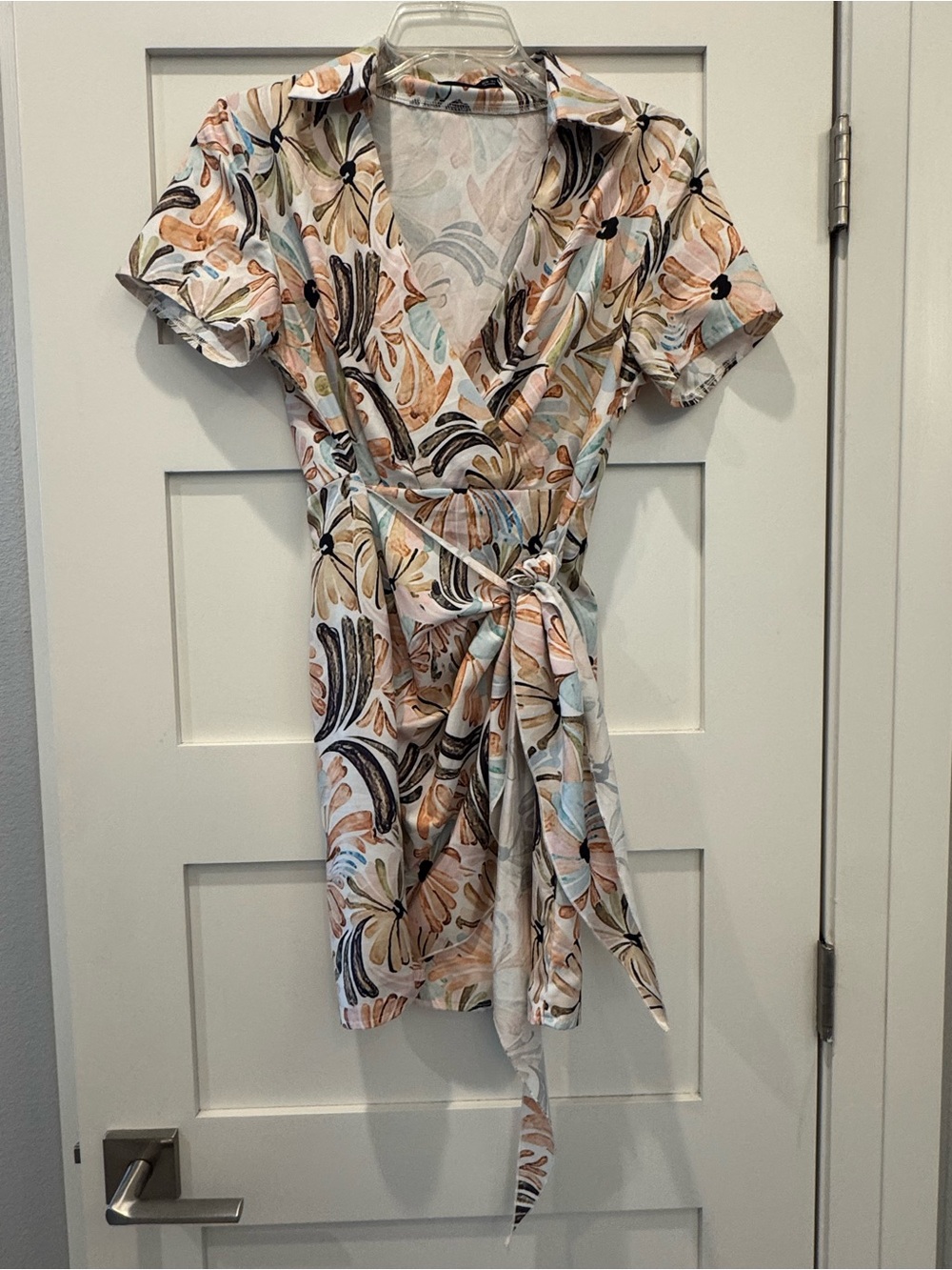 SHEIN Floral Wrap Mini Dress | Size Small | Tie Waist | Short Sleeve
